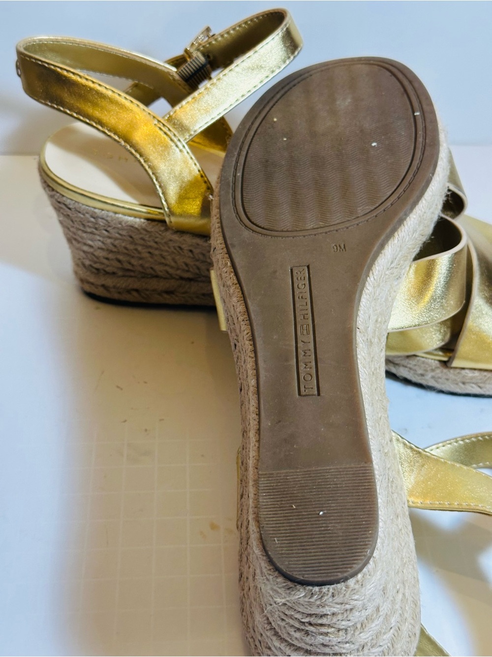 Tommy Hilfiger Gold Metallic Espadrille Wedge Sandals Size 9M - Picture 5 of 10